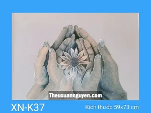 Tranh thêu đôi bàn tay mẹ XN-K37
